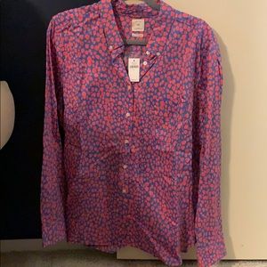 Gap long sleeve button down shirt
